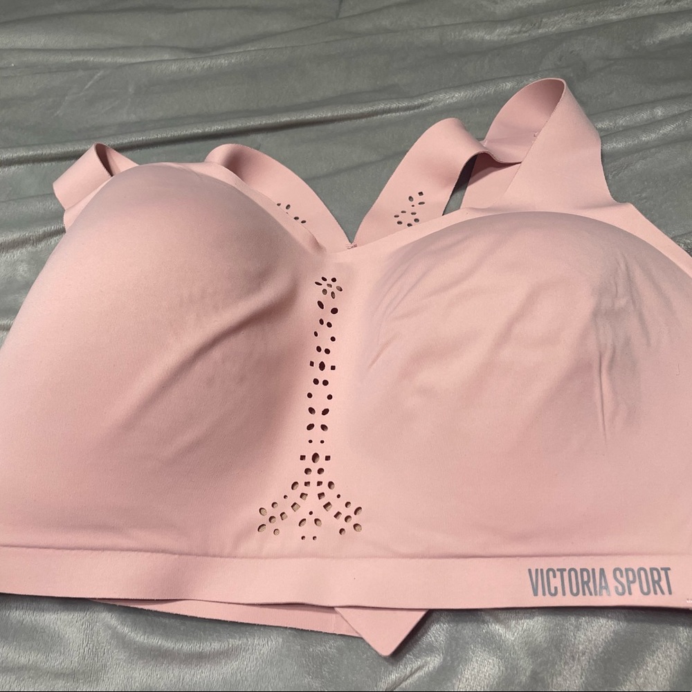 Victoria’s Secret Angel Max Sports Bra